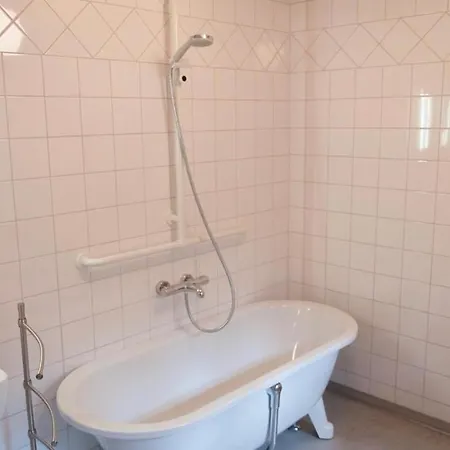 Direkt Am Kleinsten Haus In Lejlighed *